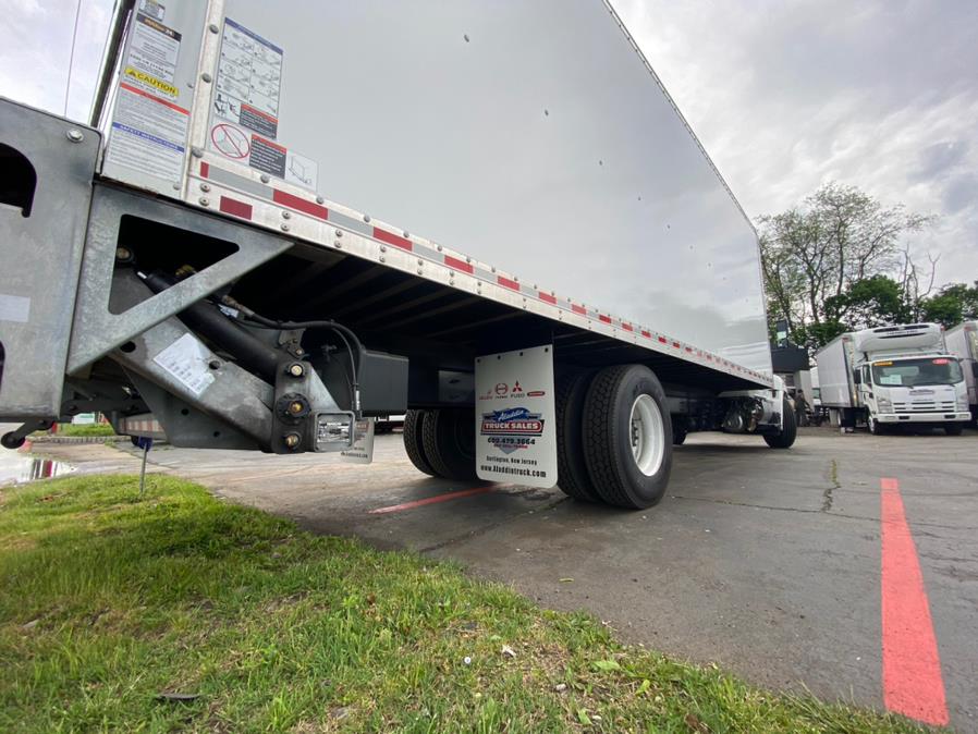 2020 Hino 258/268 26 box truck photo