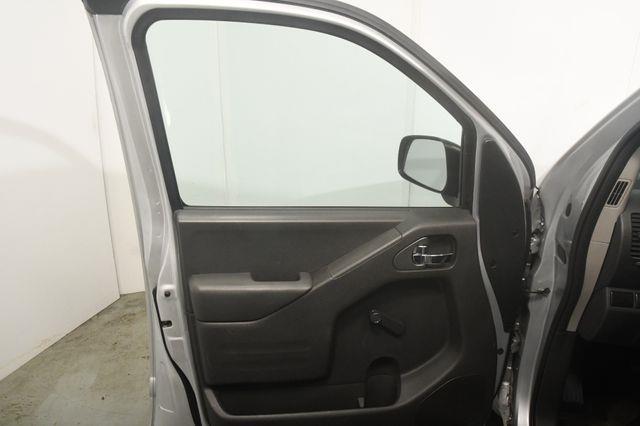 2015 Nissan Frontier SV photo