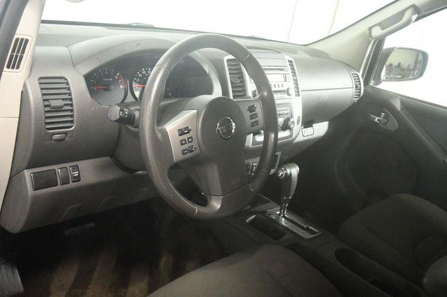 2015 Nissan Frontier SV photo