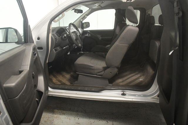 2015 Nissan Frontier SV photo