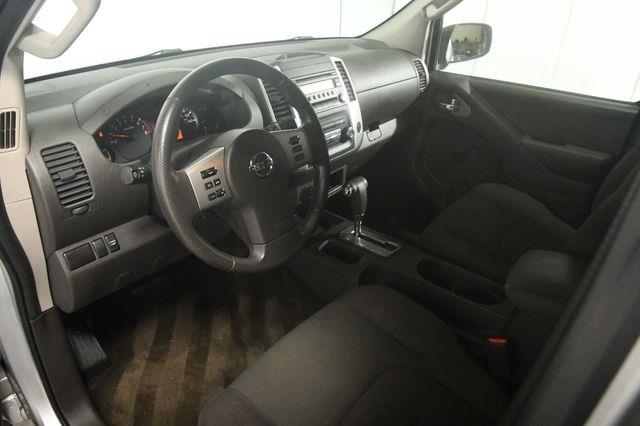 2015 Nissan Frontier SV photo
