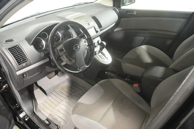 2012 Nissan Sentra 2.0 photo