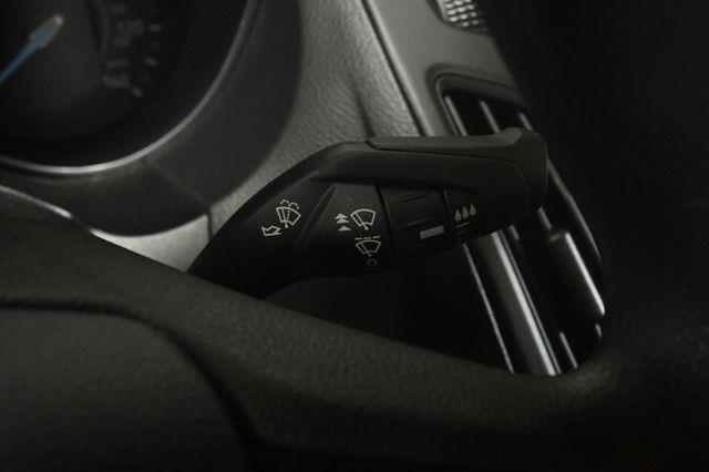 2017 Ford Focus SE photo