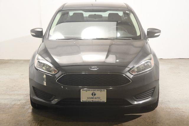 2017 Ford Focus SE photo