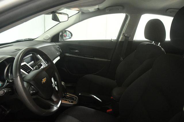 2014 Chevrolet Cruze LT Fleet photo