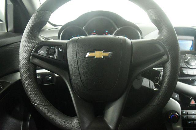 2014 Chevrolet Cruze LT Fleet photo