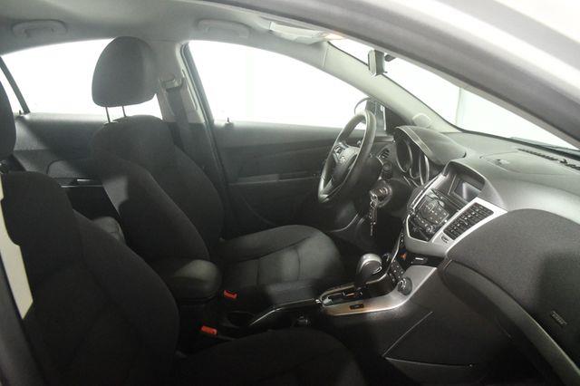 2014 Chevrolet Cruze LT Fleet photo