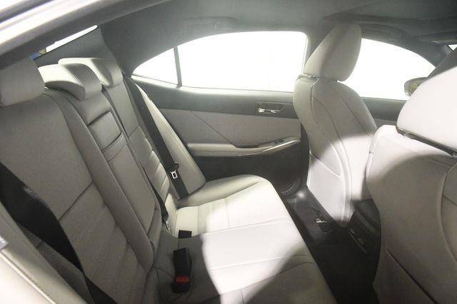 2015 Lexus IS 350 photo