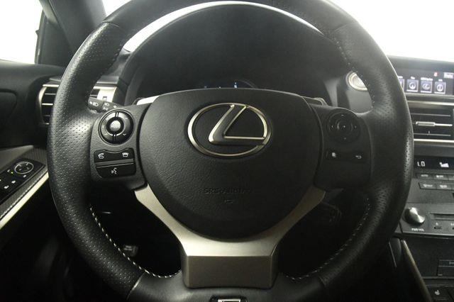 2015 Lexus IS 350 photo