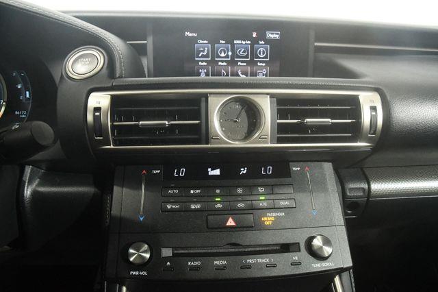 2015 Lexus IS 350 photo
