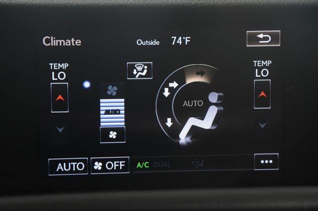 2015 Lexus IS 350 photo