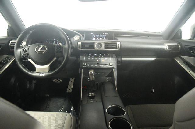 2015 Lexus IS 350 photo