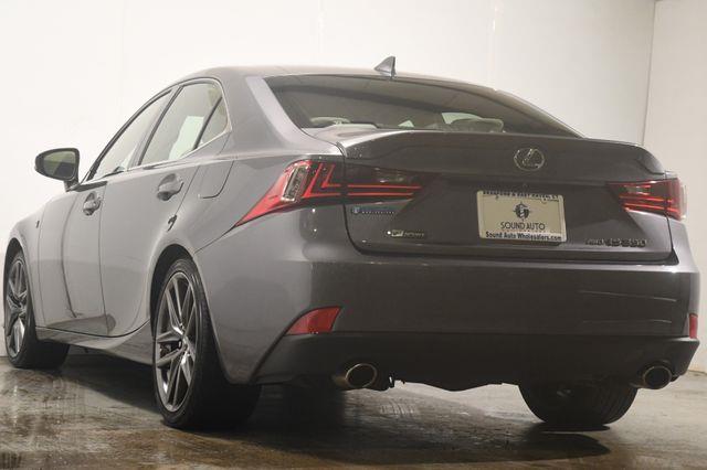 2015 Lexus IS 350 photo
