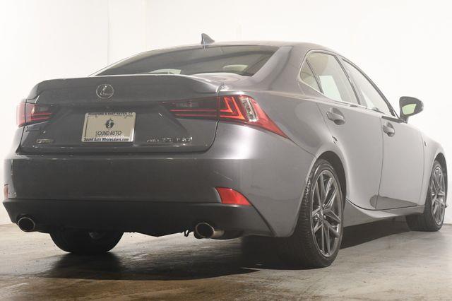 2015 Lexus IS 350 photo