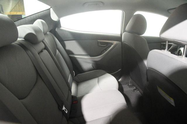 2013 Hyundai Elantra GLS photo