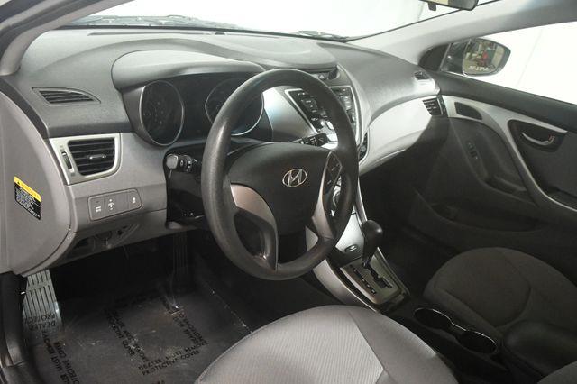 2013 Hyundai Elantra GLS photo