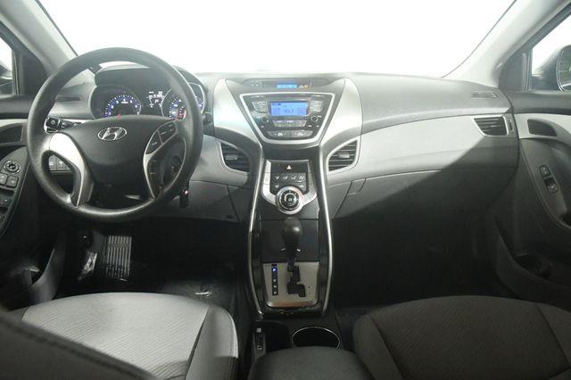 2013 Hyundai Elantra GLS photo