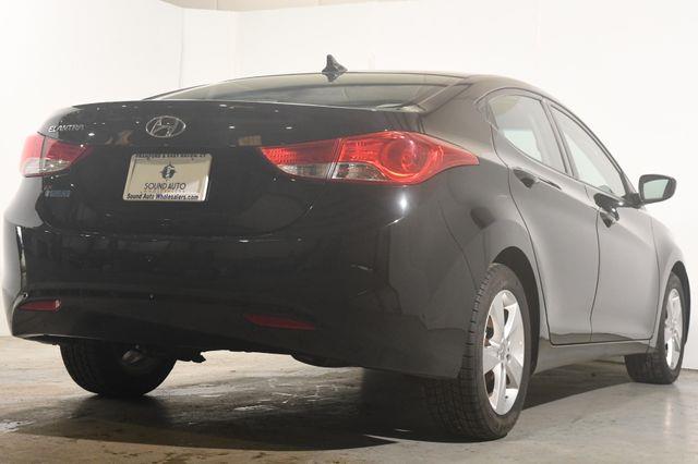 2013 Hyundai Elantra GLS photo