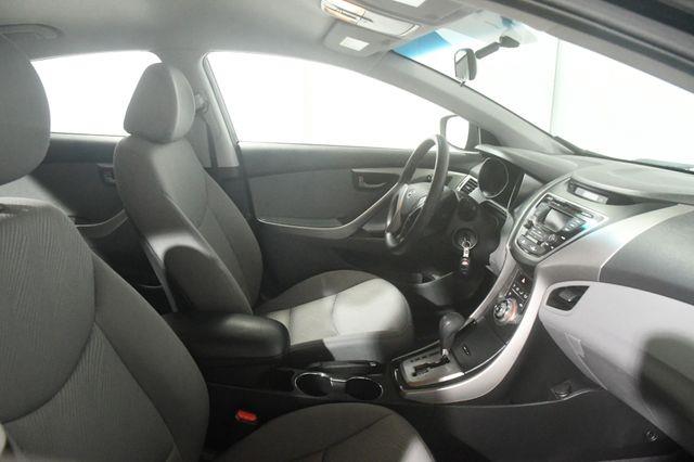 2013 Hyundai Elantra GLS photo