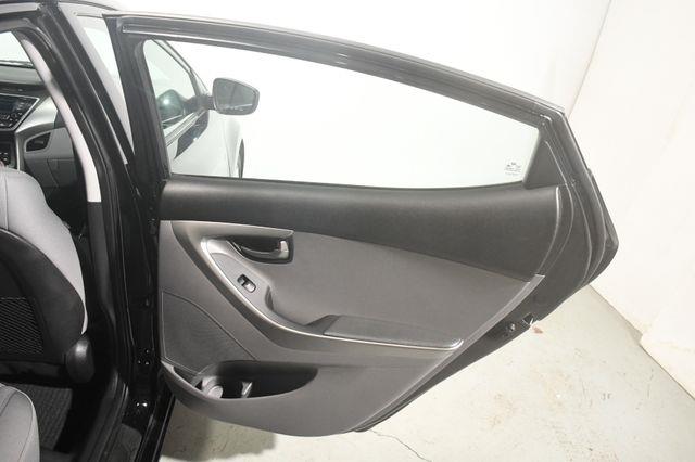 2013 Hyundai Elantra GLS photo