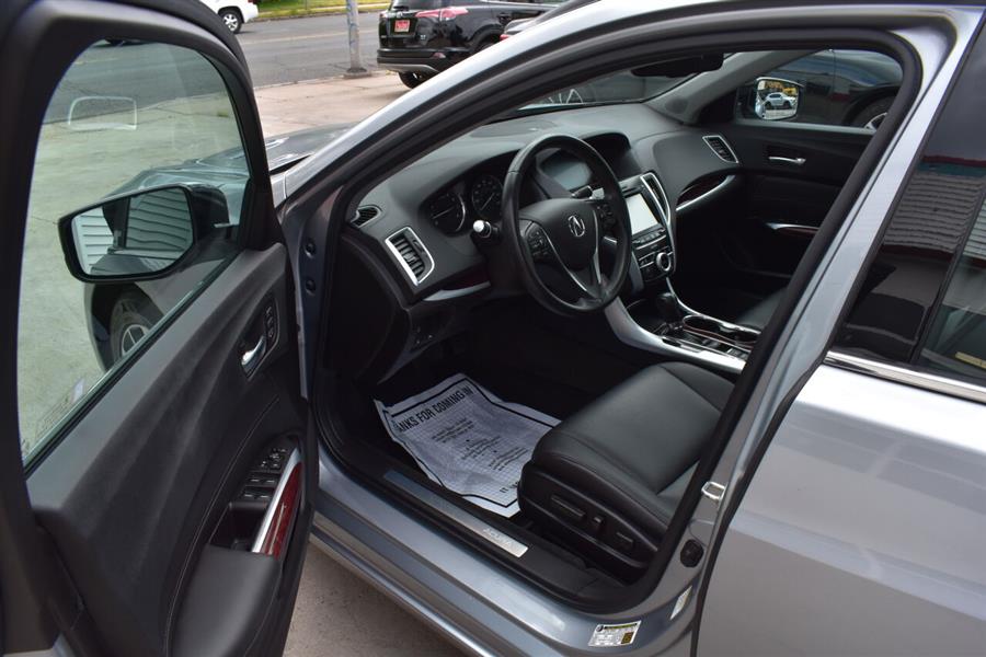 2017 Acura TLX Base 4dr Sedan photo