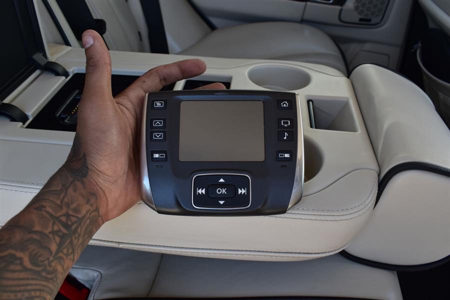 2012 Land Rover Range Rover HSE LUX photo