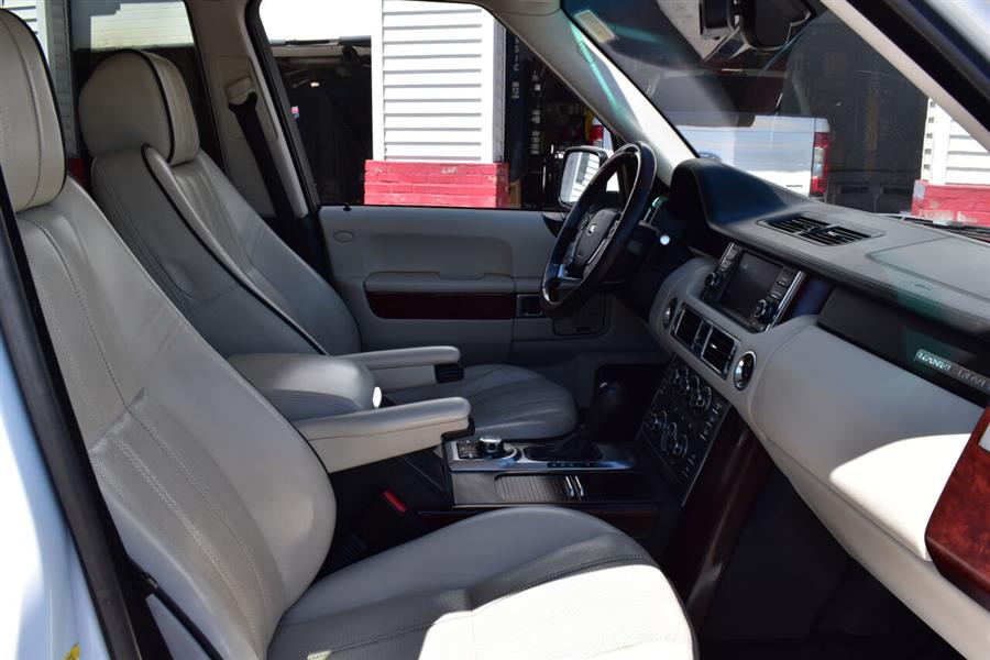 2012 Land Rover Range Rover HSE LUX photo