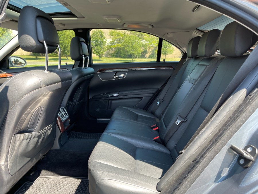 2009 Mercedes-Benz S-Class S550 photo