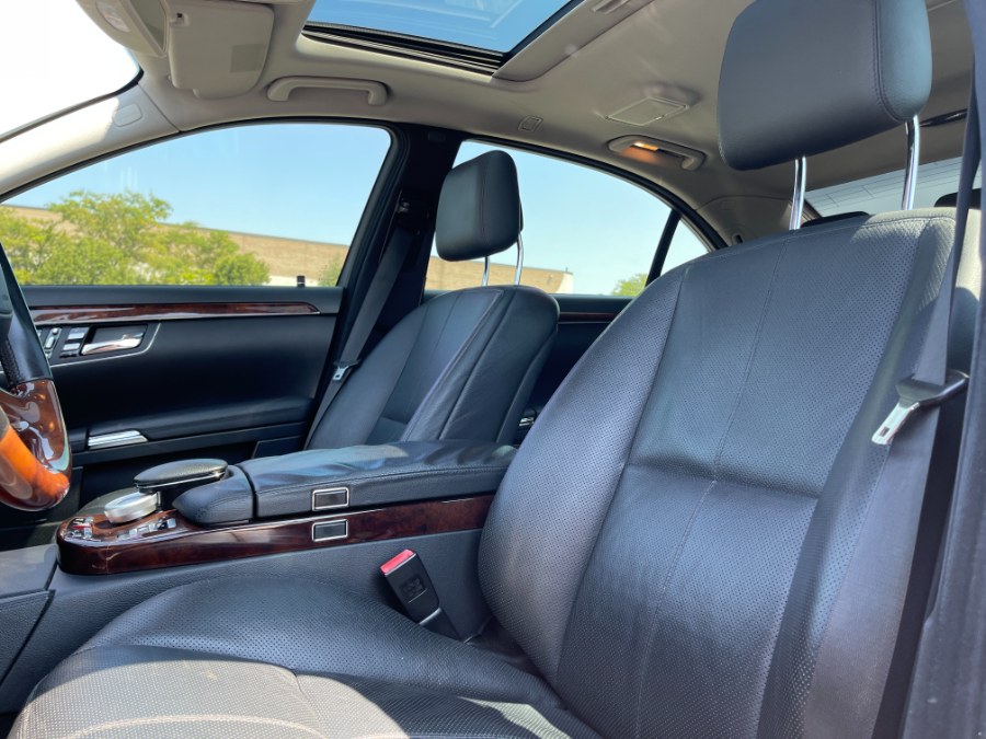 2009 Mercedes-Benz S-Class S550 photo