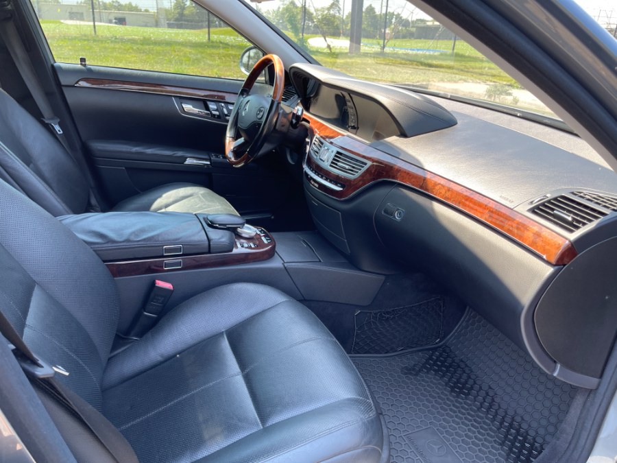 2009 Mercedes-Benz S-Class S550 photo