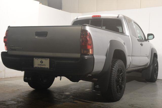 2015 Toyota Tacoma CLOTH photo