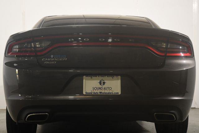2015 Dodge Charger SE photo