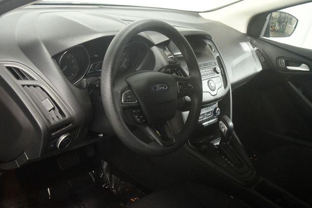 2018 Ford Focus SE photo
