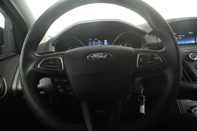 2018 Ford Focus SE photo