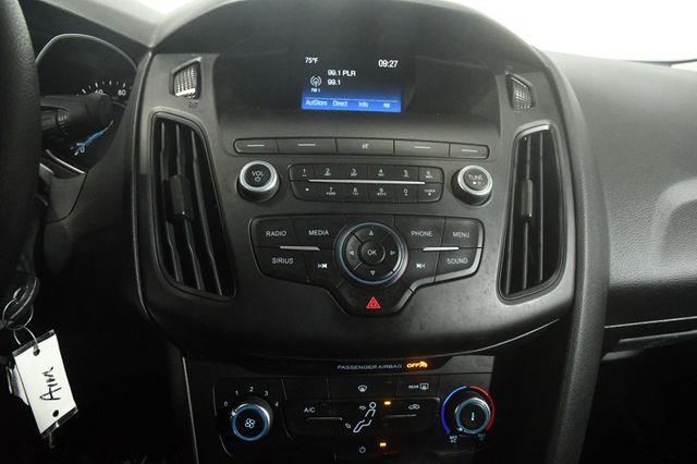 2018 Ford Focus SE photo