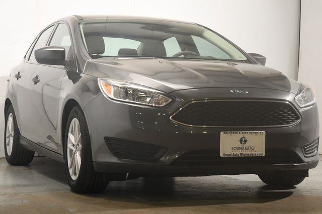 2018 Ford Focus SE photo