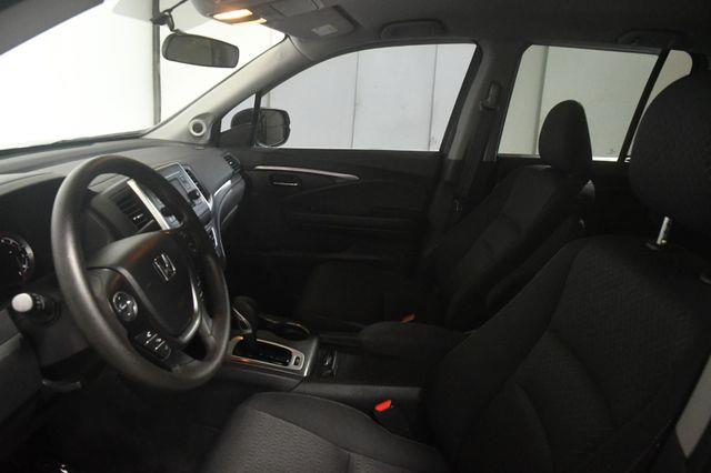 2017 Honda Ridgeline RT photo