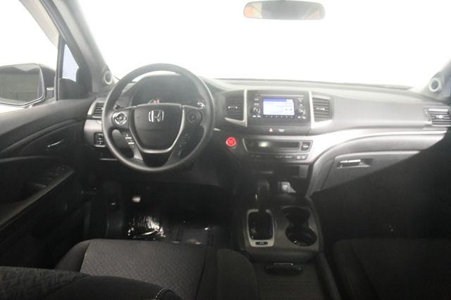 2017 Honda Ridgeline RT photo