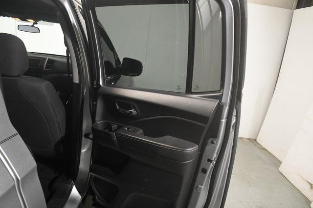 2017 Honda Ridgeline RT photo