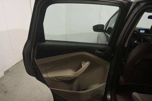 2013 Ford C-Max Hybrid SE photo