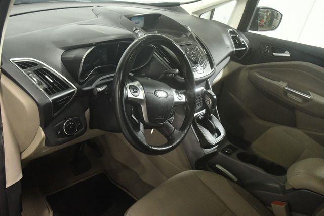 2013 Ford C-Max Hybrid SE photo