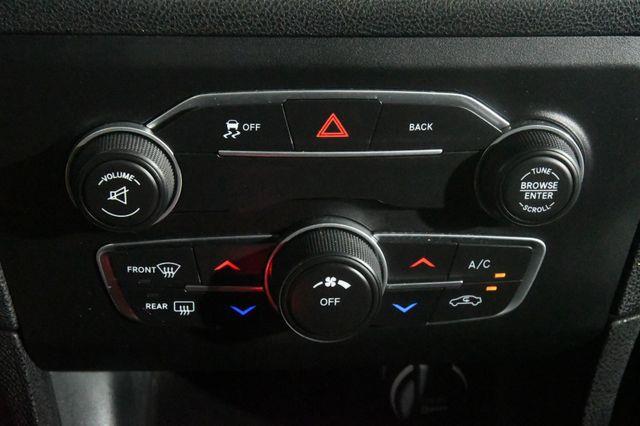 2015 Dodge Charger SE photo
