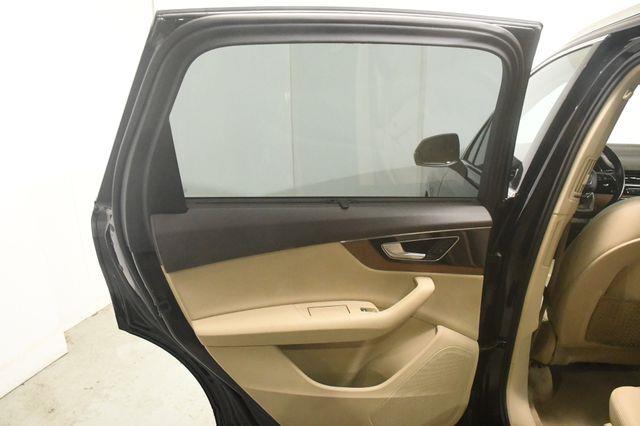 2017 Audi Q7 Premium Plus w/ Virtual Cockpi photo