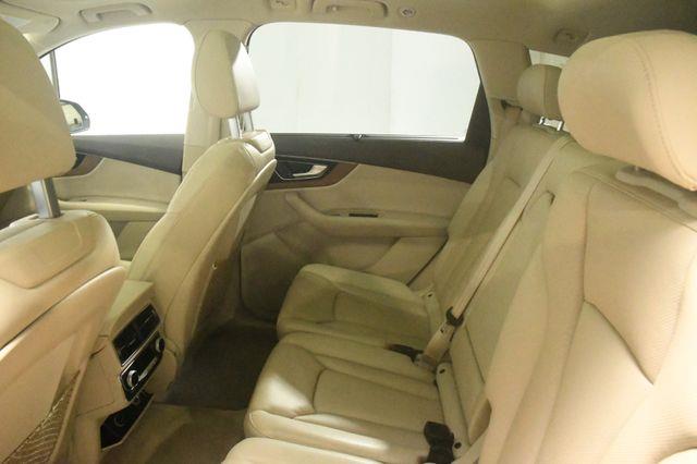 2017 Audi Q7 Premium Plus w/ Virtual Cockpi photo