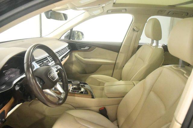 2017 Audi Q7 Premium Plus w/ Virtual Cockpi photo