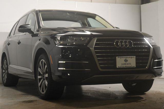 2017 Audi Q7 Premium Plus w/ Virtual Cockpi photo