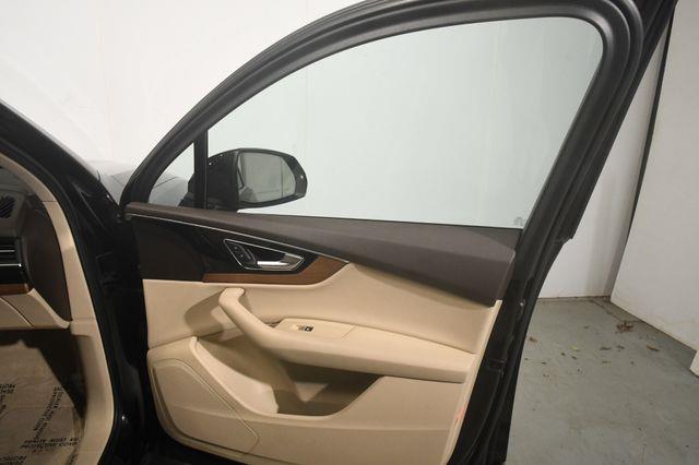 2017 Audi Q7 Premium Plus w/ Virtual Cockpi photo