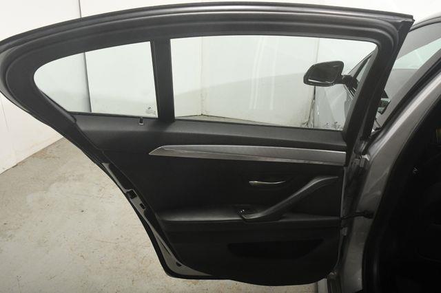 2015 BMW 5-Series 535d Xdrive M Sport Blind Spot photo