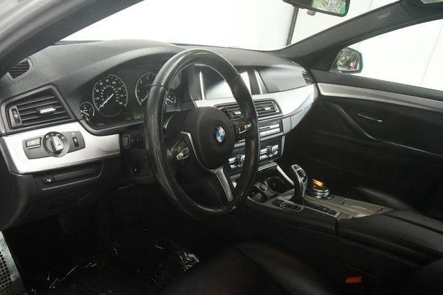 2015 BMW 5-Series 535d Xdrive M Sport Blind Spot photo