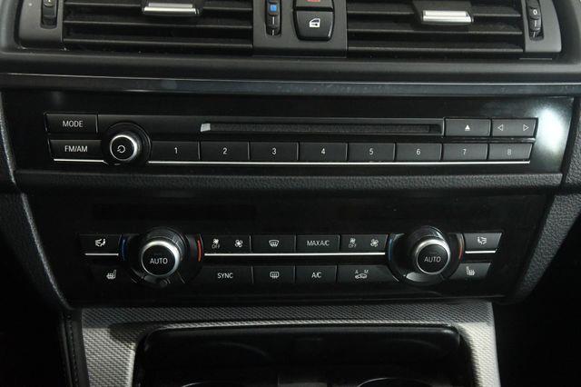 2015 BMW 5-Series 535d Xdrive M Sport Blind Spot photo